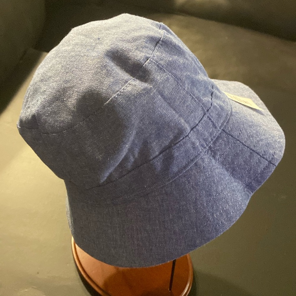 Starting Out Infant Reversible Seersucker Bucket Hat, UPF 50+, Blue & White NWT